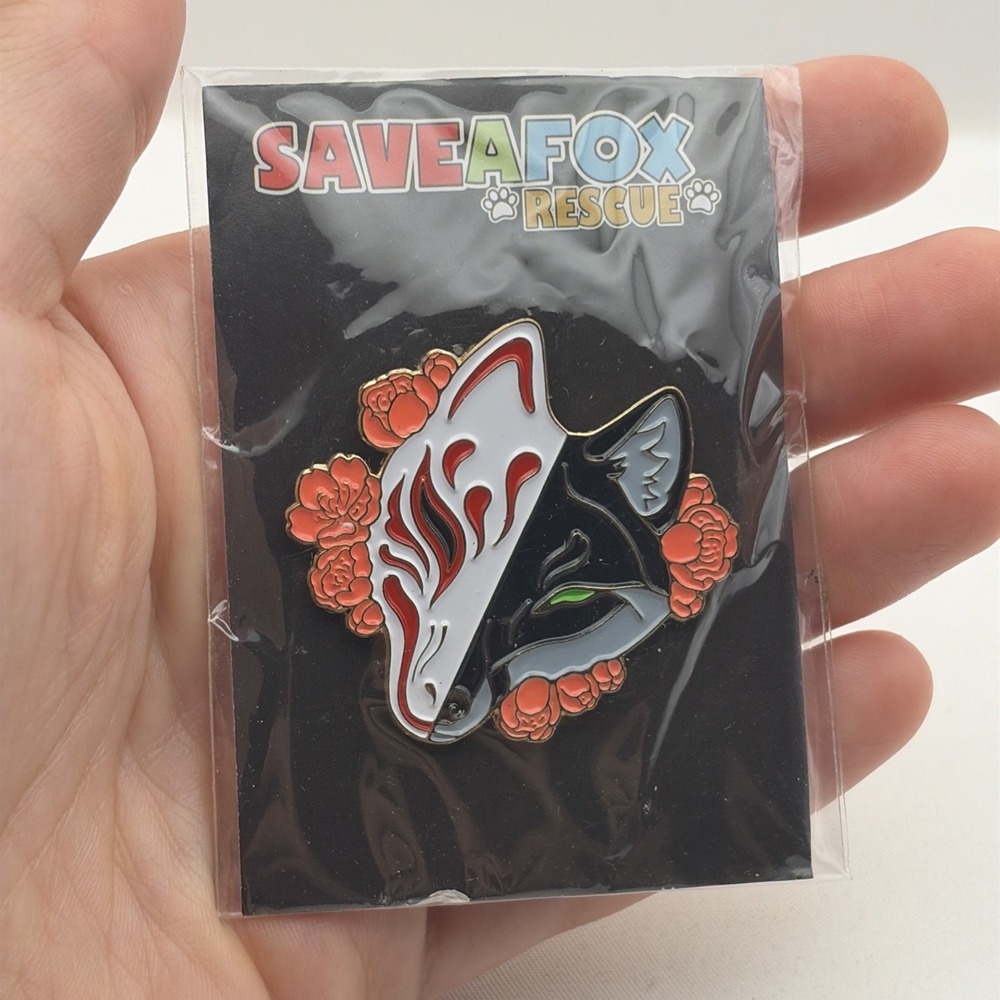 Save A Fox Rescue Black‎ & White Fox Flowers Lapel Hat Pin
